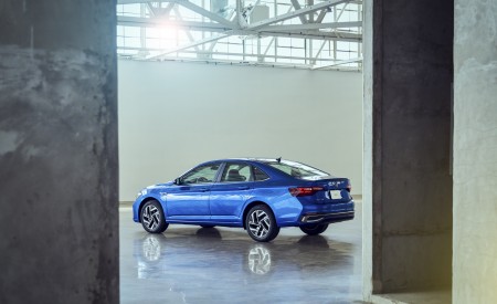 2022 Volkswagen Jetta Rear Three-Quarter Wallpapers 450x275 (43)