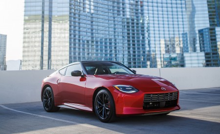 2023 Nissan Z (Color: Passion Red) Front Three-Quarter Wallpapers 450x275 (21)