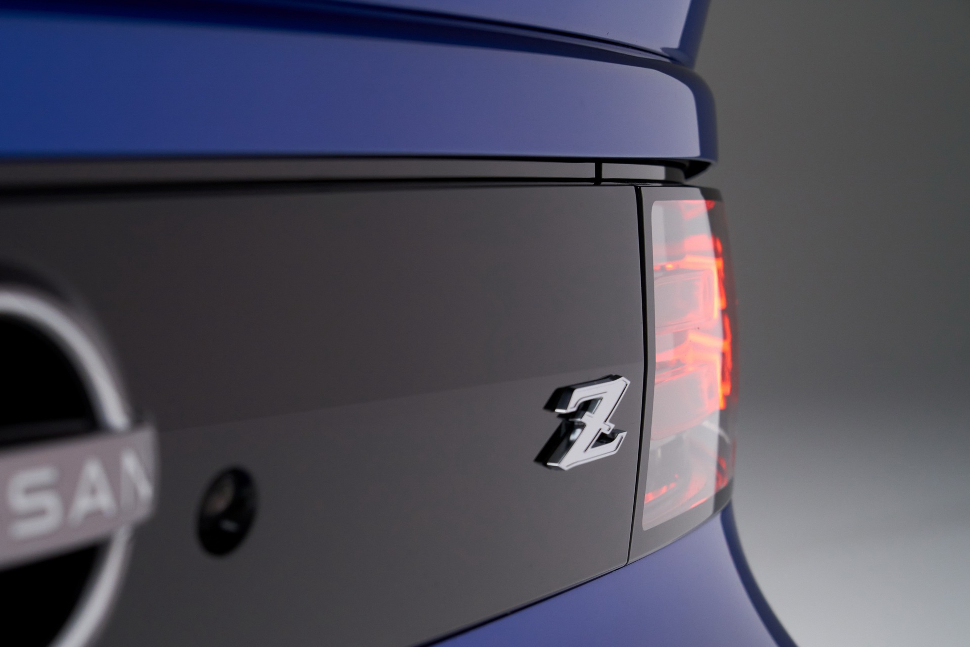 2023 Nissan Z (Color: Seiran Blue) Tail Light Wallpapers #105 of 108