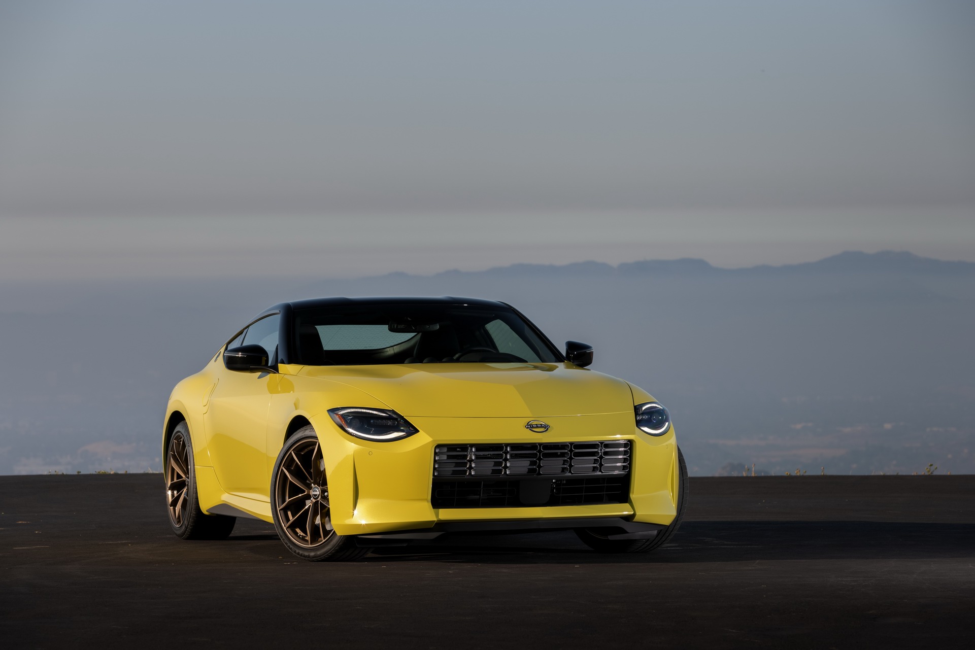 2023 Nissan Z Proto Spec Edition (Color: Ikazuchi Yellow) Front Wallpapers (3)