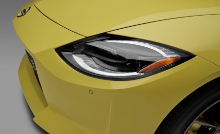 2023 Nissan Z Proto Spec Edition (Color: Ikazuchi Yellow) Headlight Wallpapers 450x275 (30)