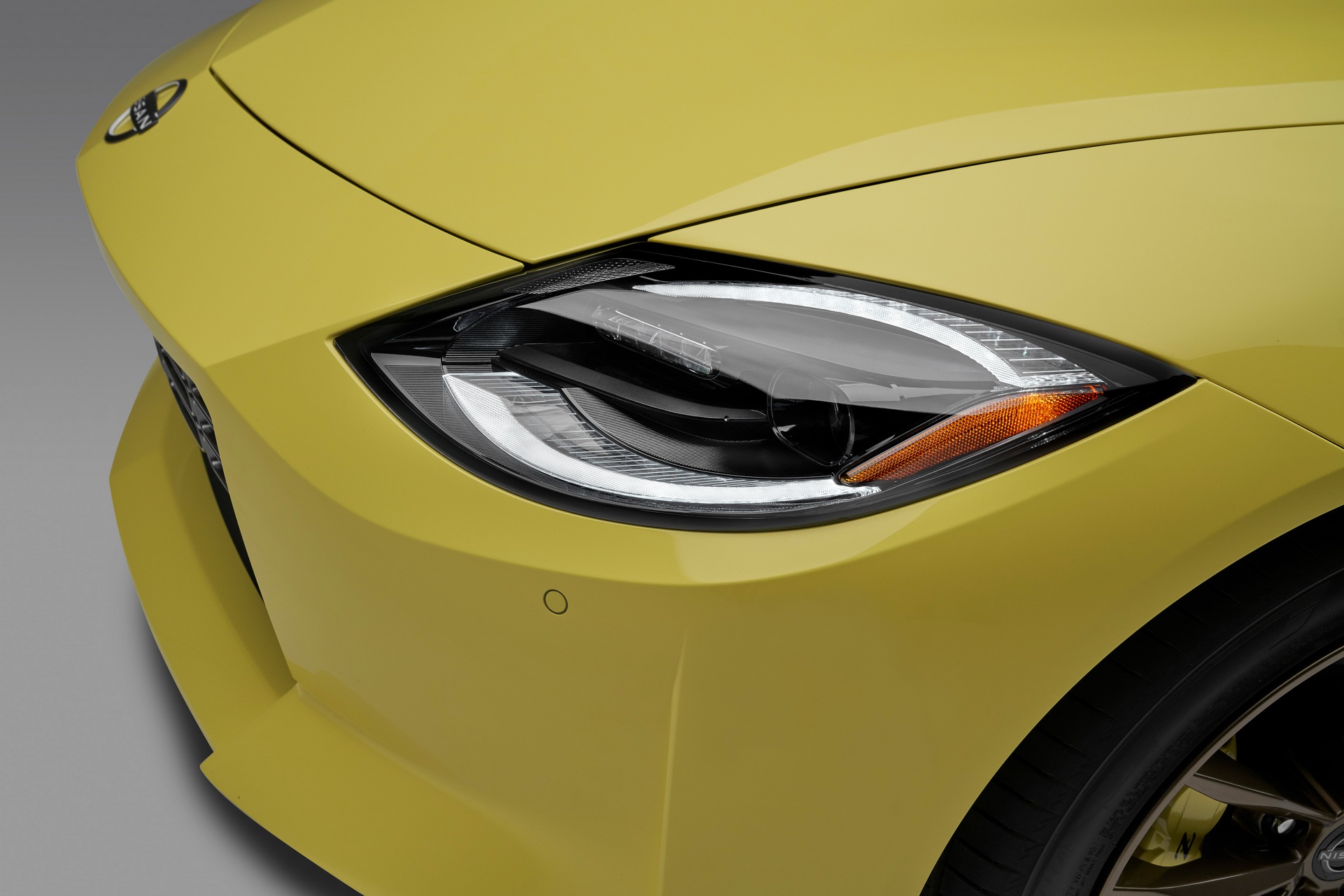 2023 Nissan Z Proto Spec Edition (Color: Ikazuchi Yellow) Headlight Wallpapers #30 of 38