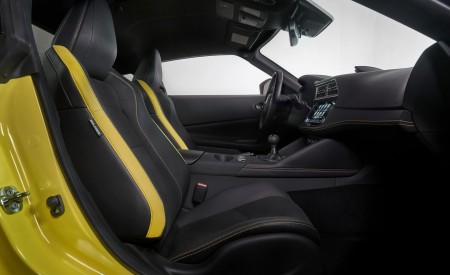 2023 Nissan Z Proto Spec Edition (Color: Ikazuchi Yellow) Interior Front Seats Wallpapers 450x275 (14)