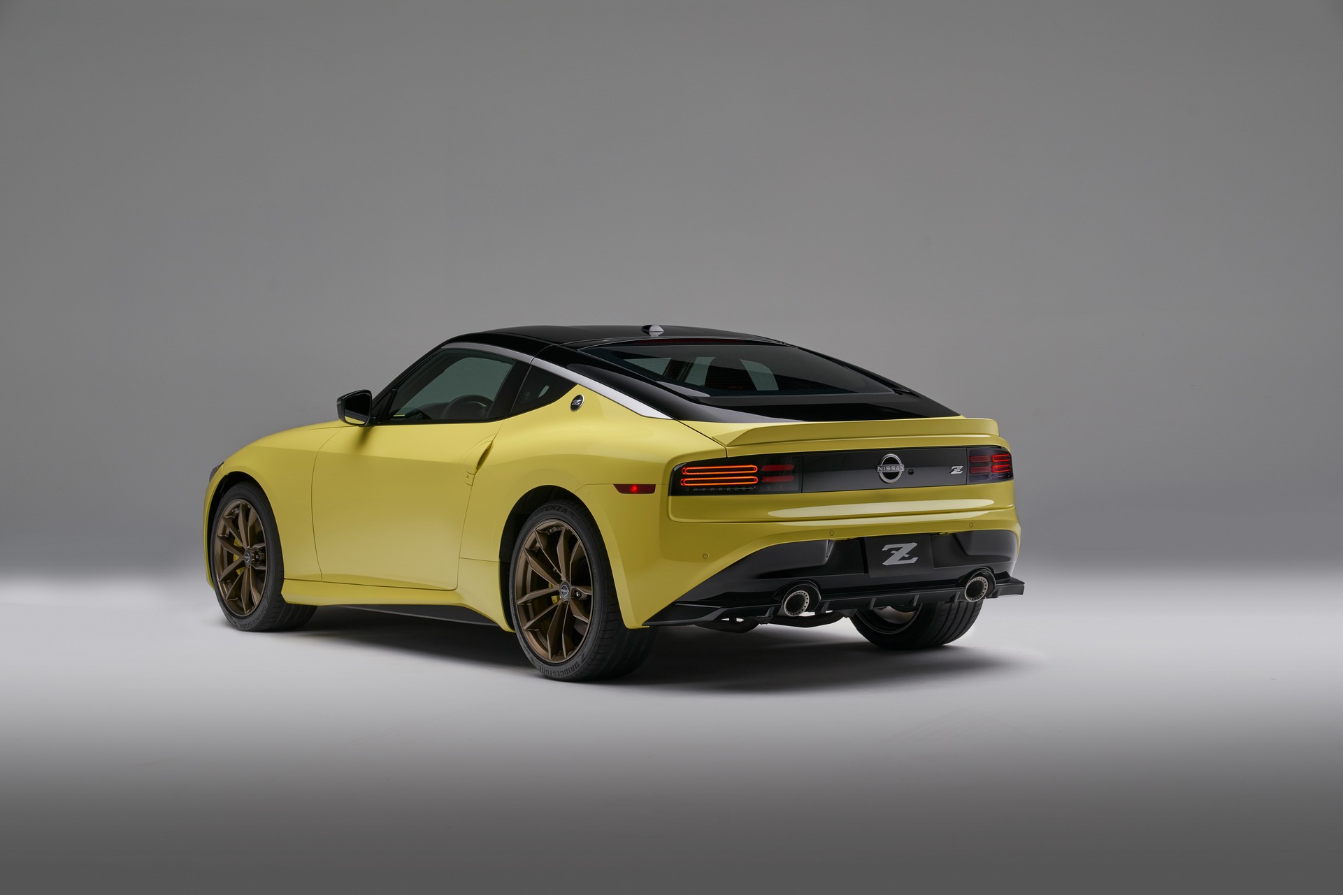 2023 Nissan Z Proto Spec Edition (Color: Ikazuchi Yellow) Rear Three-Quarter Wallpapers #24 of 38