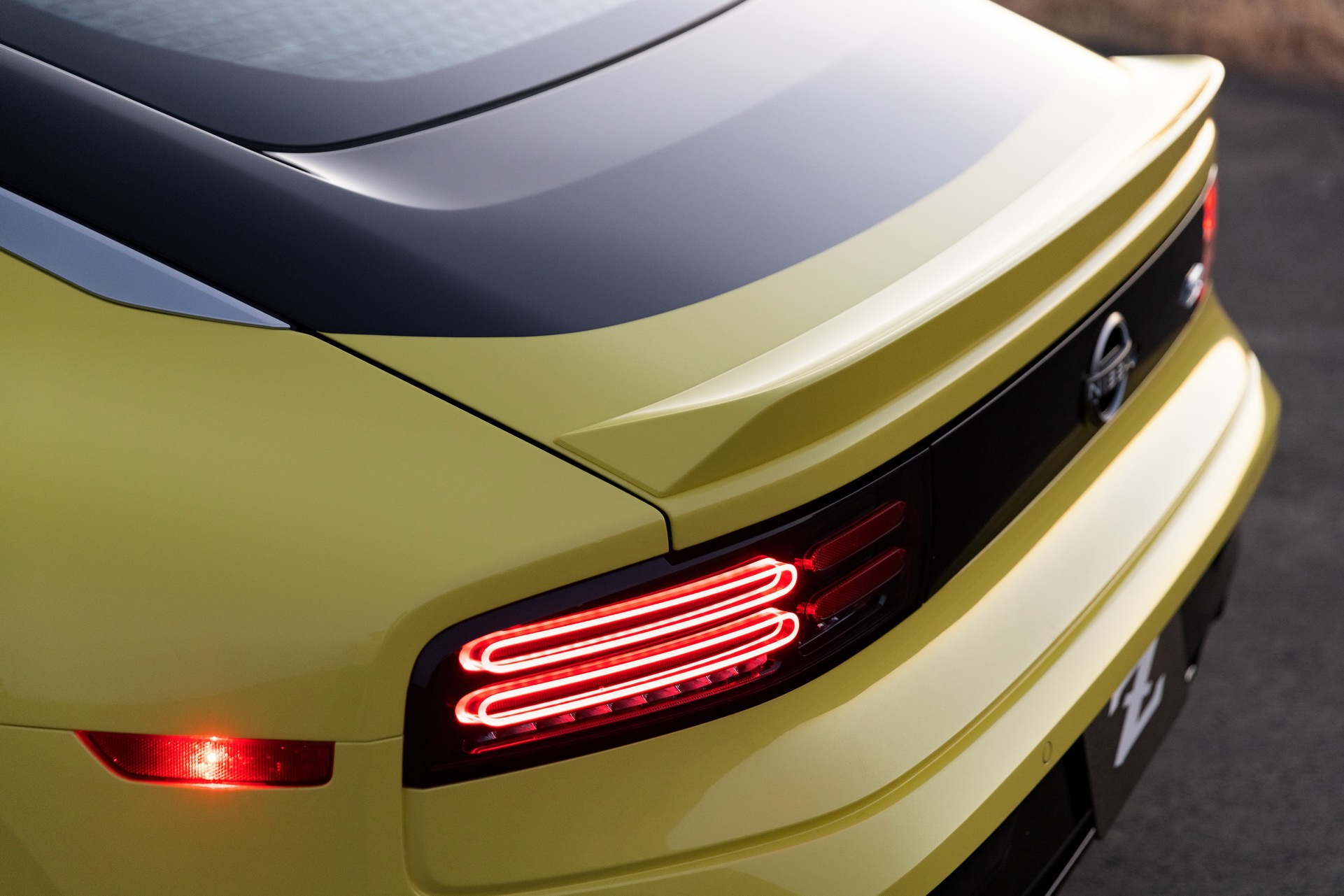 2023 Nissan Z Proto Spec Edition (Color: Ikazuchi Yellow) Tail Light Wallpapers #11 of 38