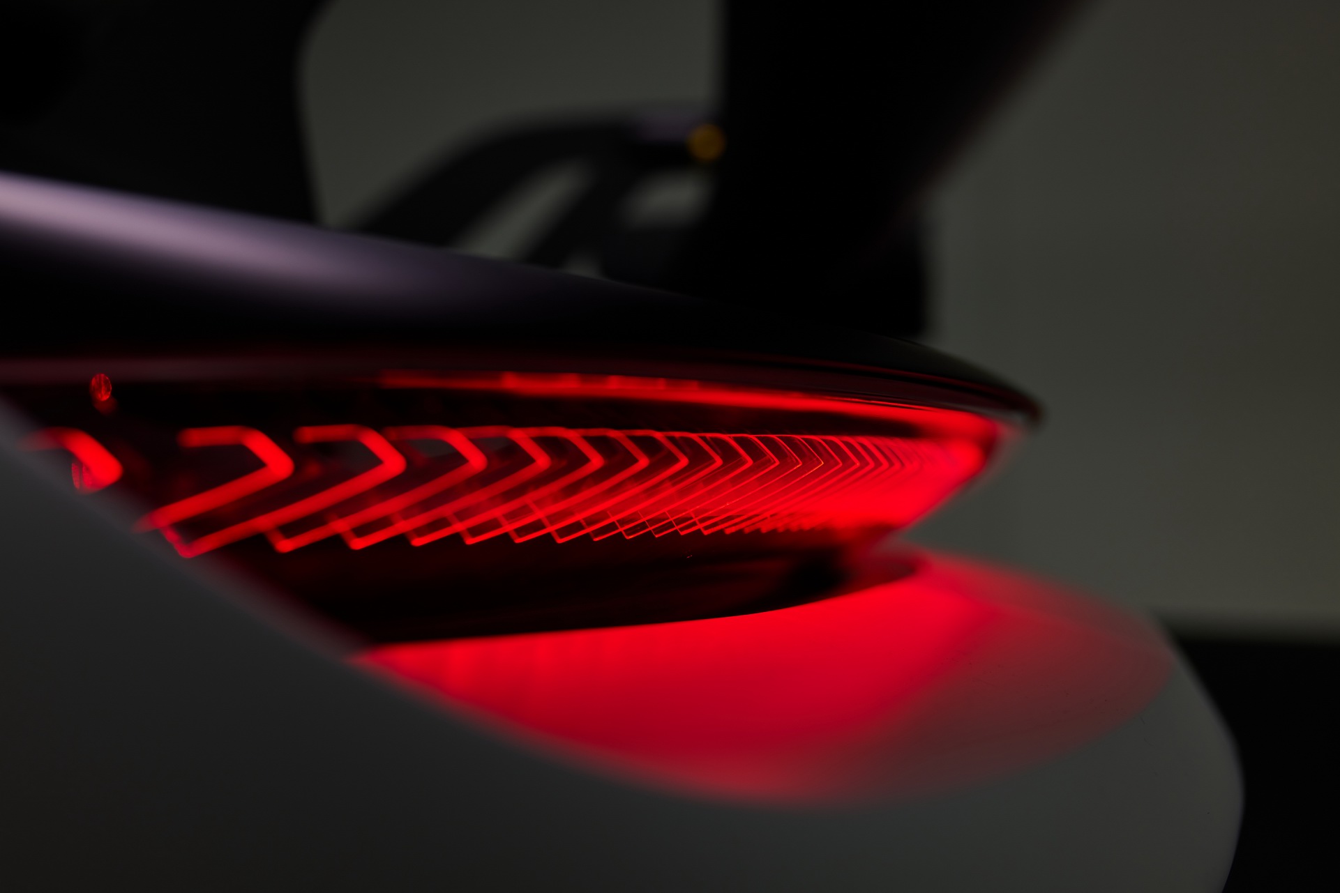 2021 Porsche Mission R Concept Tail Light Wallpapers #20 of 47