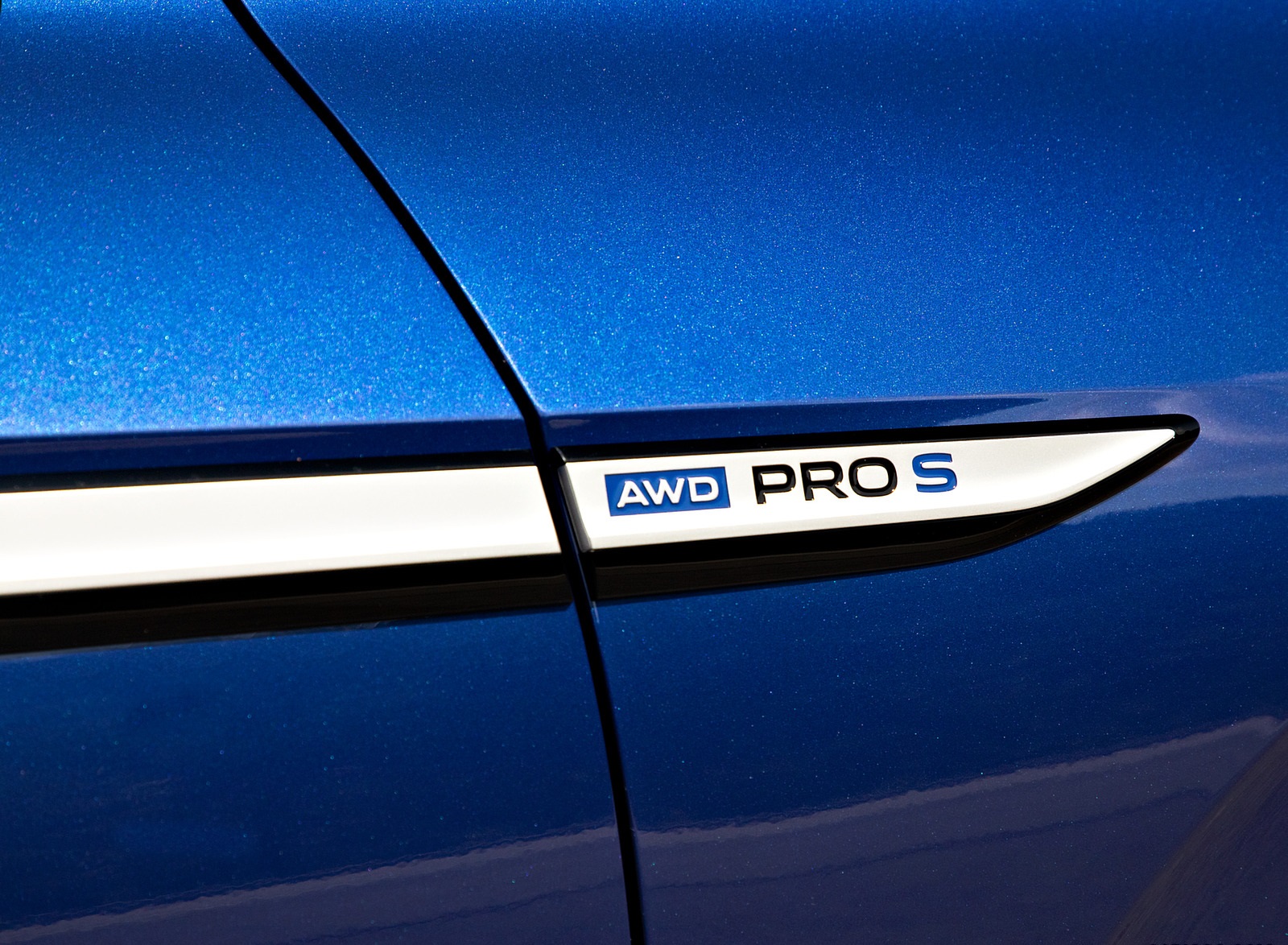 2022 Volkswagen ID.4 AWD Pro S with Gradient Package (US-Spec) Detail Wallpapers #119 of 172