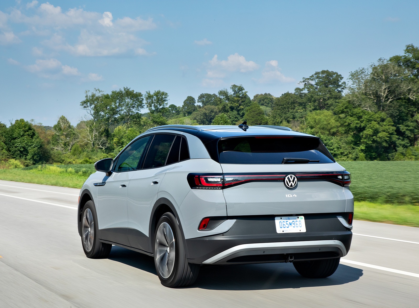 2022 Volkswagen ID.4 AWD Pro S with Gradient Package (US-Spec) Rear Wallpapers #61 of 172