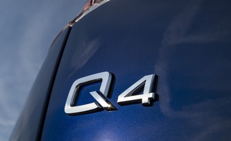 2022 Audi Q4 Sportback 40 e-tron (UK-Spec) Badge Wallpapers  450x275 (28)