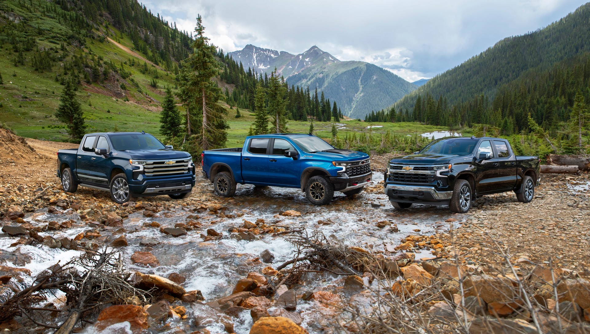 2022 Chevrolet Silverado ZR2 and Silverado Lineup Wallpapers #6 of 14