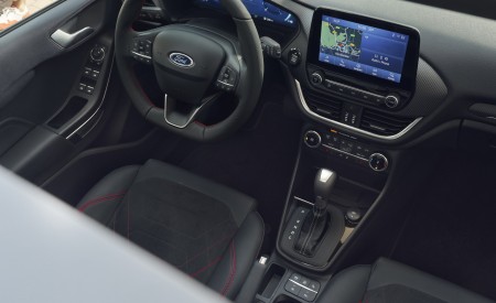 2022 Ford Fiesta ST Line Interior Wallpapers 450x275 (10)