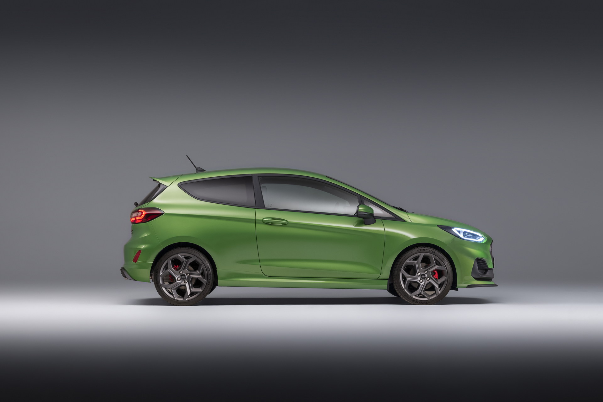 2022 Ford Fiesta ST Side Wallpapers #9 of 17