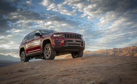 2022 Jeep Grand Cherokee Trailhawk Off-Road Wallpapers 450x275 (12)