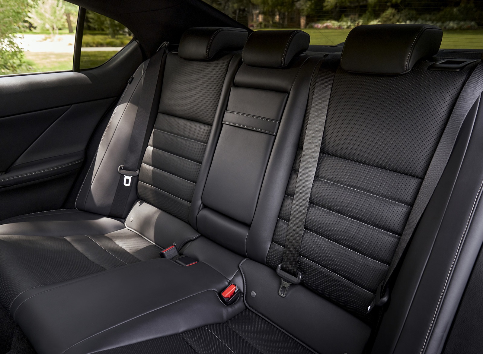 2022 Lexus IS 350 F SPORT Interior Rear Seats Wallpapers #20 of 33