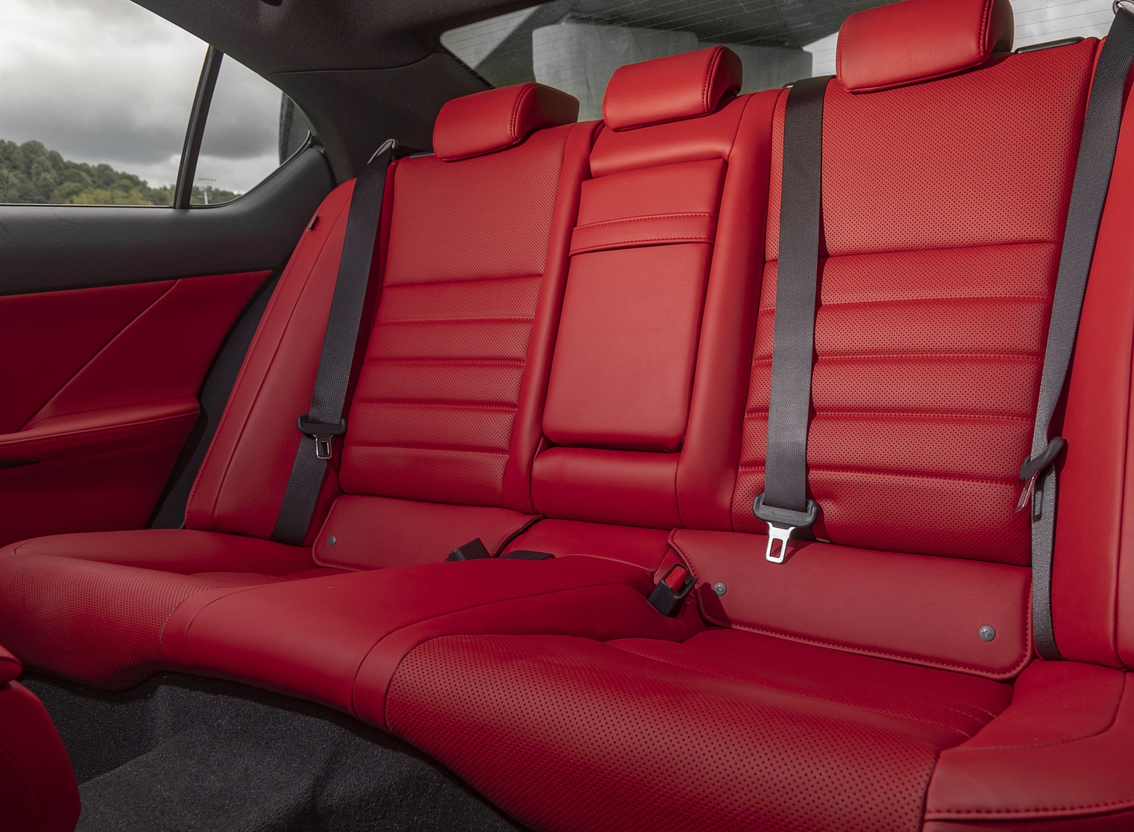 2022 Lexus IS 350 F SPORT Interior Rear Seats Wallpapers (10)