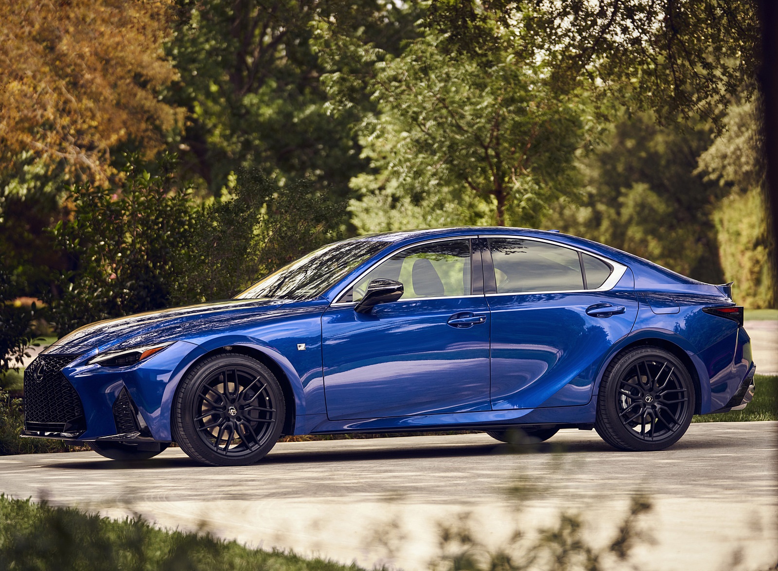 Lexus is 350 f Sport 2021