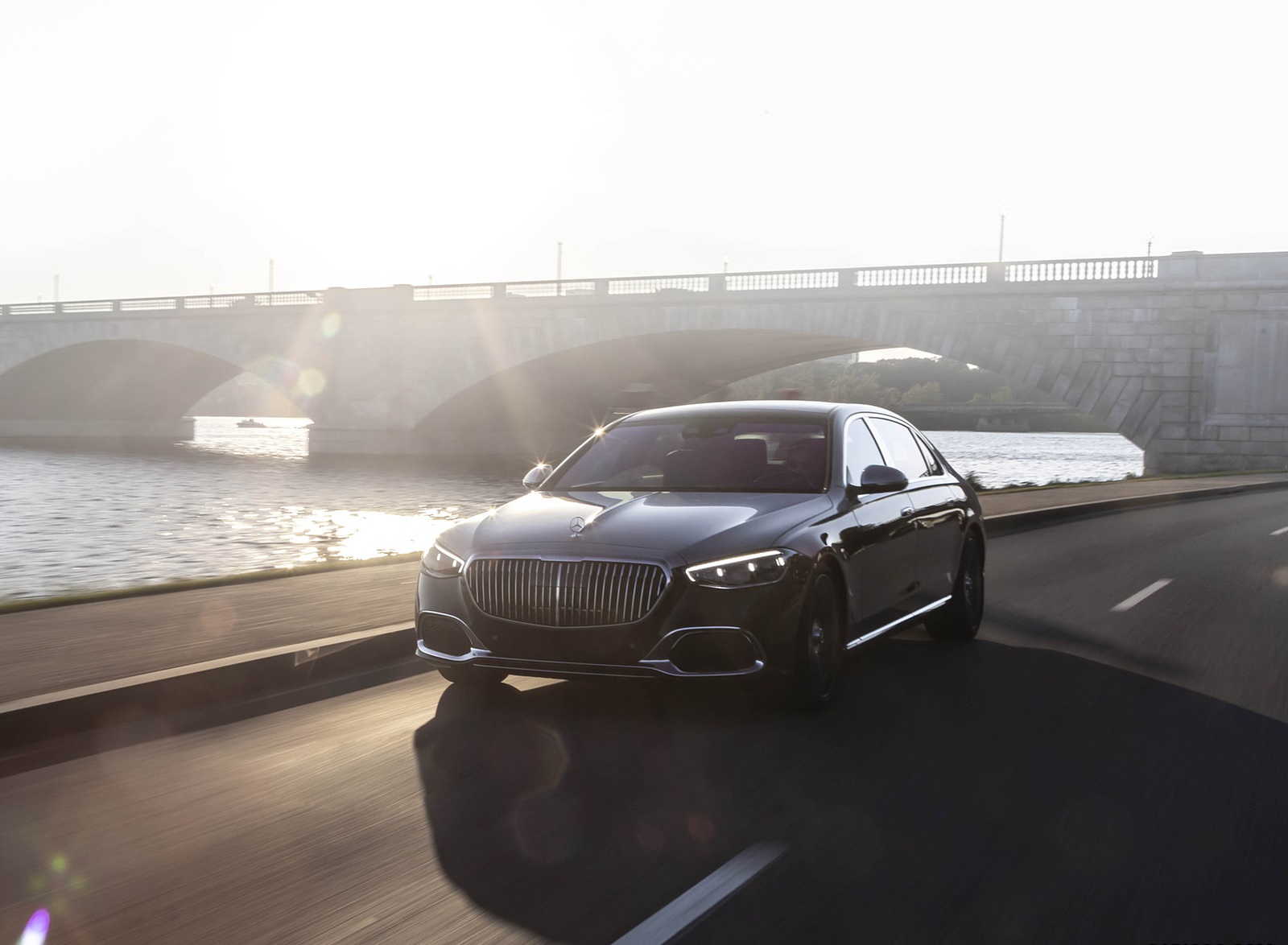 2022 Mercedes-Maybach S 680 4MATIC (US-Spec) Front Three-Quarter Wallpapers #109 of 172