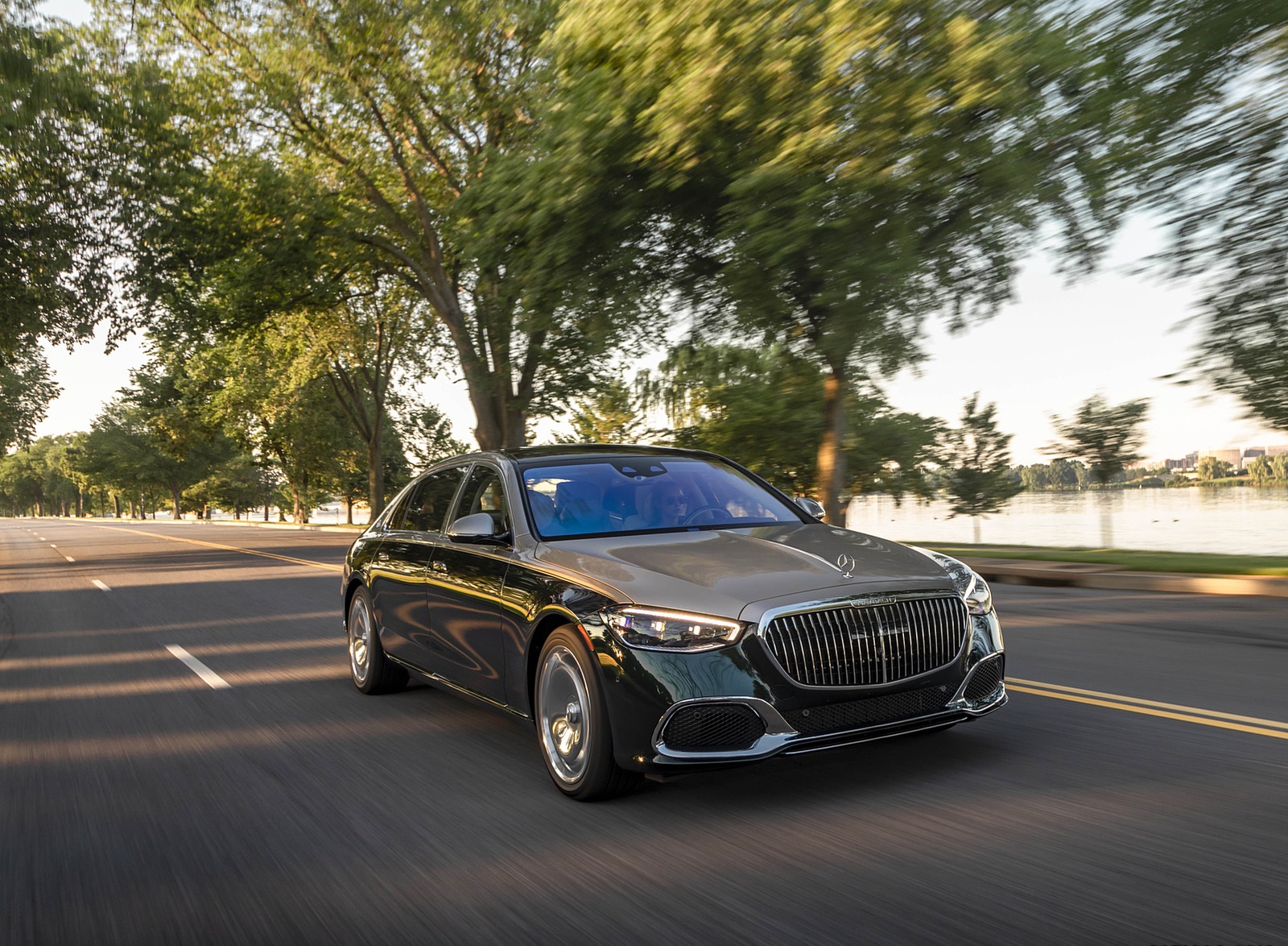 2022 Mercedes-Maybach S 680 4MATIC (US-Spec) Front Three-Quarter Wallpapers (1). Download Wallpaper