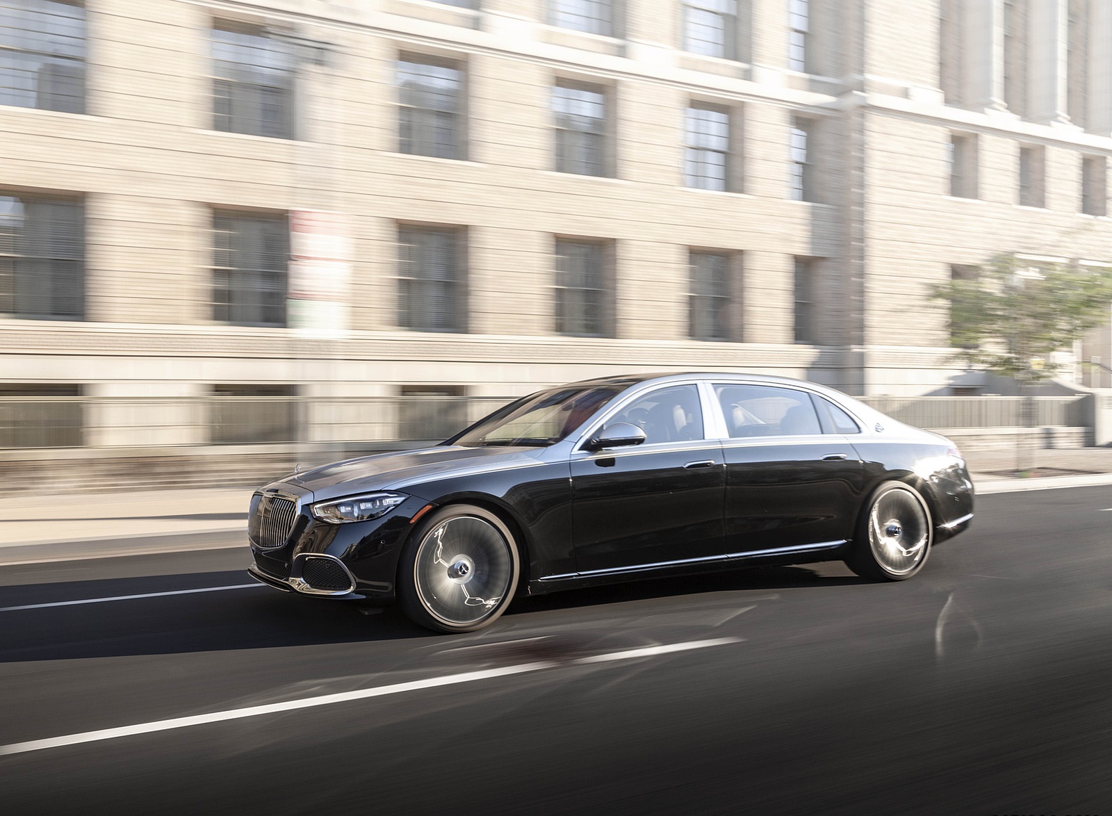 2022 Mercedes-Maybach S 680 4MATIC (US-Spec) Front Three-Quarter Wallpapers #103 of 172