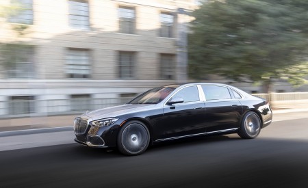 2022 Mercedes-Maybach S 680 4MATIC (US-Spec) Front Three-Quarter Wallpapers 450x275 (104)