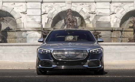 2022 Mercedes-Maybach S 680 4MATIC (US-Spec) Front Wallpapers 450x275 (133)