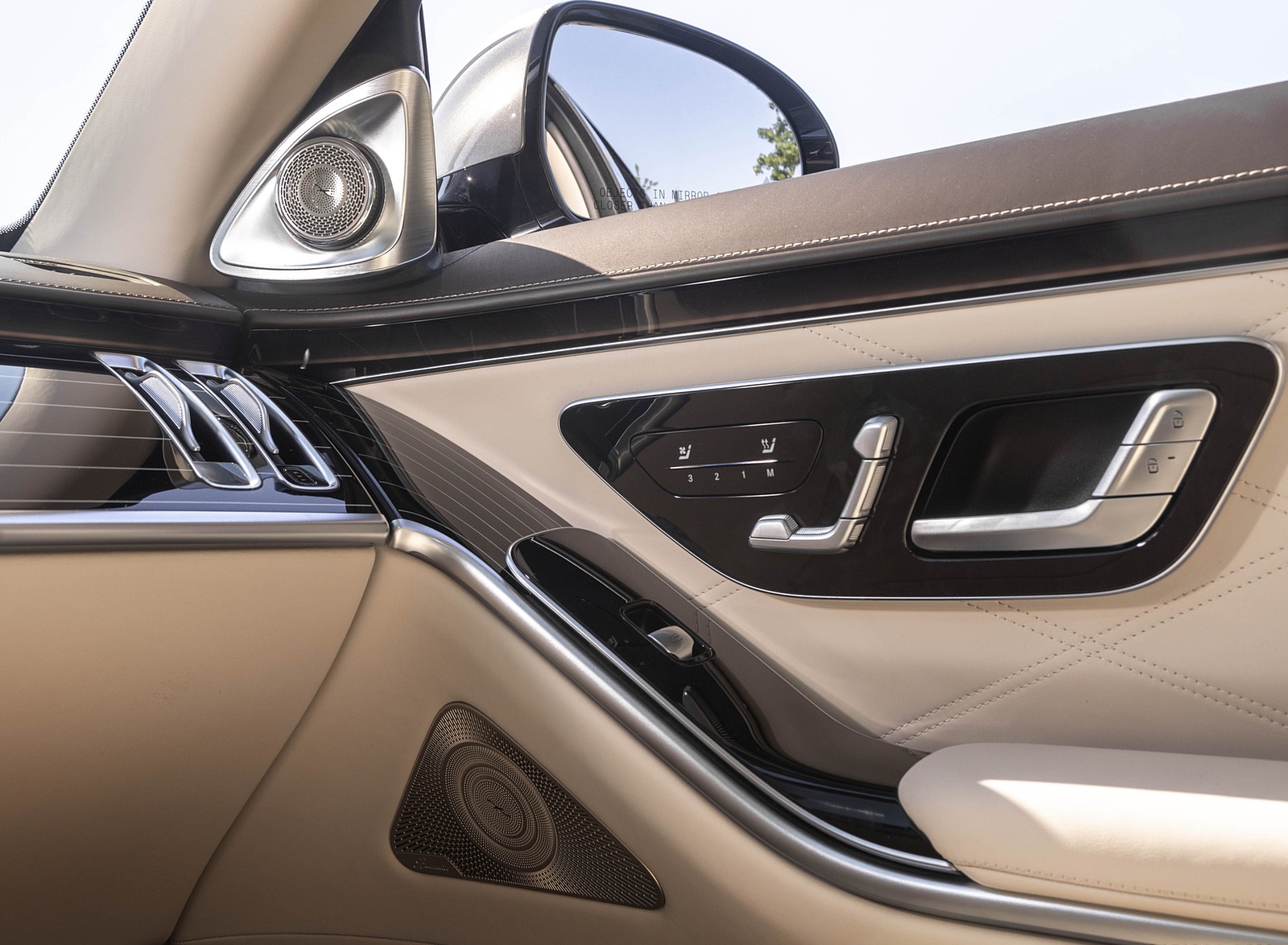 2022 Mercedes-Maybach S 680 4MATIC (US-Spec) Interior Detail Wallpapers #75 of 172