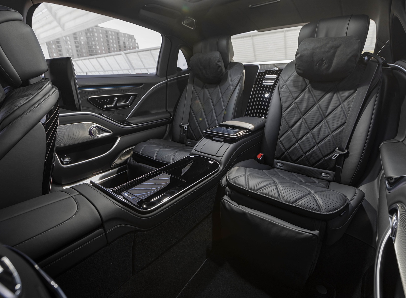 2022 Mercedes-Maybach S 680 4MATIC (US-Spec) Interior Rear Seats Wallpapers #162 of 172