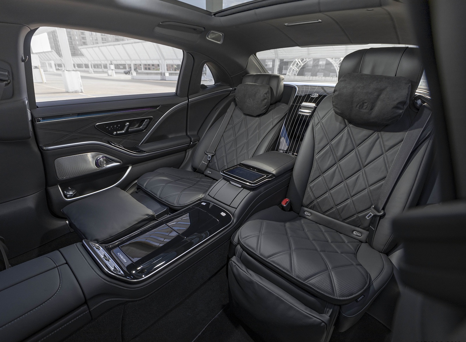 2022 Mercedes-Maybach S 680 4MATIC (US-Spec) Interior Rear Seats Wallpapers #163 of 172