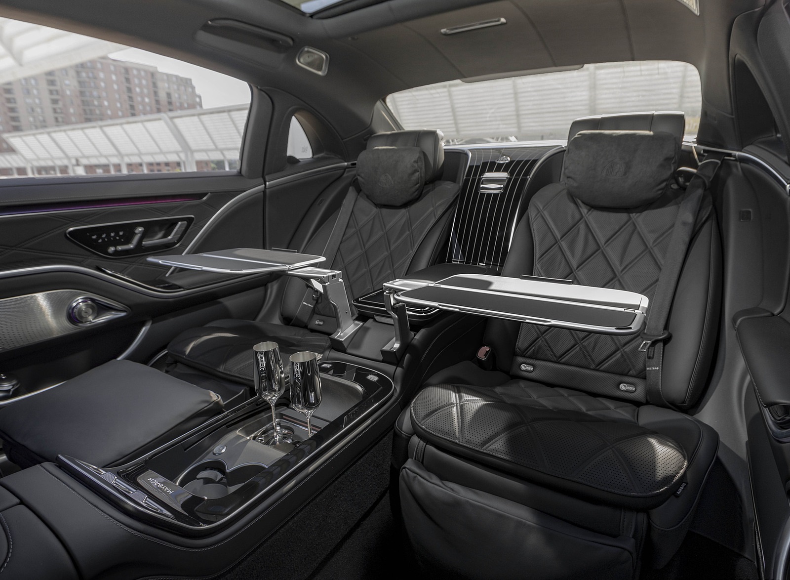 2022 Mercedes-Maybach S 680 4MATIC (US-Spec) Interior Rear Seats Wallpapers #164 of 172