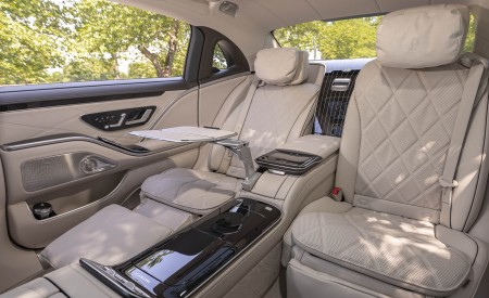 2022 Mercedes-Maybach S 680 4MATIC (US-Spec) Interior Rear Seats Wallpapers 450x275 (86)