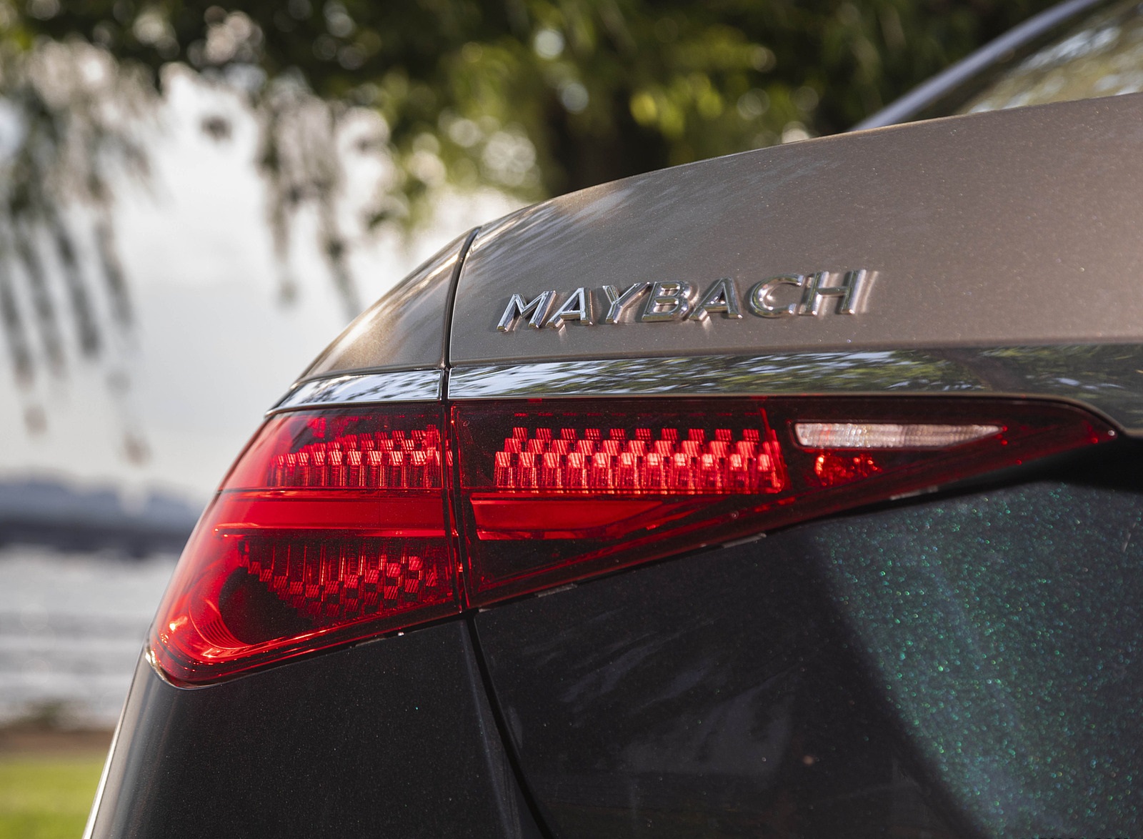2022 Mercedes-Maybach S 680 4MATIC (US-Spec) Tail Light Wallpapers #51 of 172