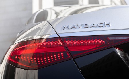 2022 Mercedes-Maybach S 680 4MATIC (US-Spec) Tail Light Wallpapers 450x275 (145)