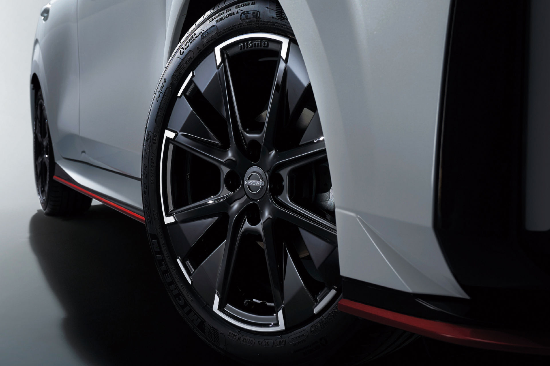 2022 Nissan Note Aura NISMO Wheel Wallpapers (6)