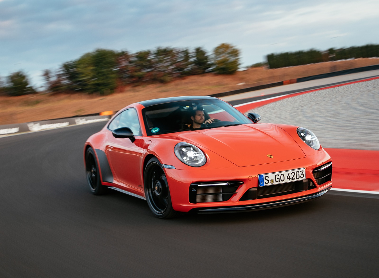 2022 Porsche 911 Carrera 4 GTS (Color: Lava Orange) Front Three-Quarter Wallpapers #2 of 64