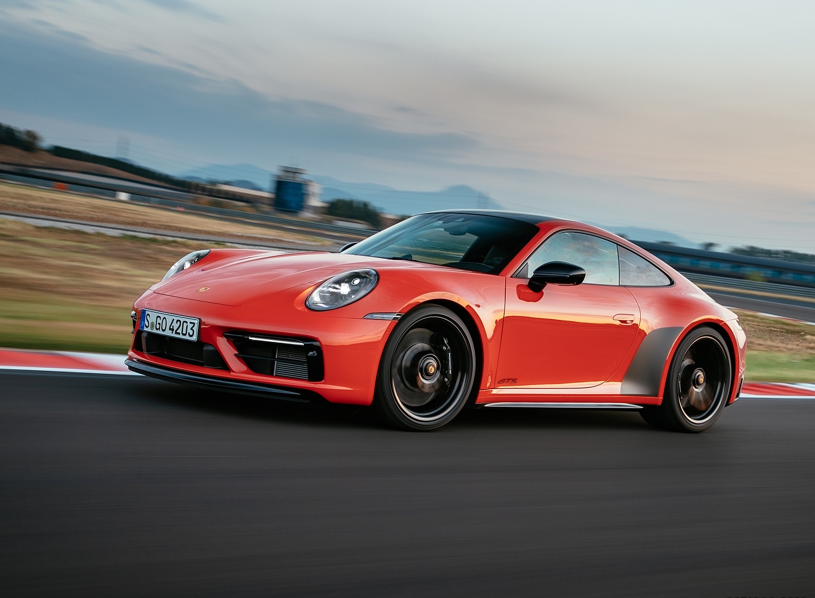 2022 Porsche 911 Carrera 4 GTS (Color: Lava Orange) Front Three-Quarter Wallpapers (4)