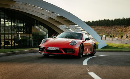 2022 Porsche 911 Carrera 4 GTS (Color: Lava Orange) Front Three-Quarter Wallpapers 450x275 (33)