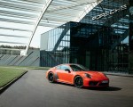 2022 Porsche 911 Carrera 4 GTS (Color: Lava Orange) Front Three-Quarter Wallpapers 150x120 (37)