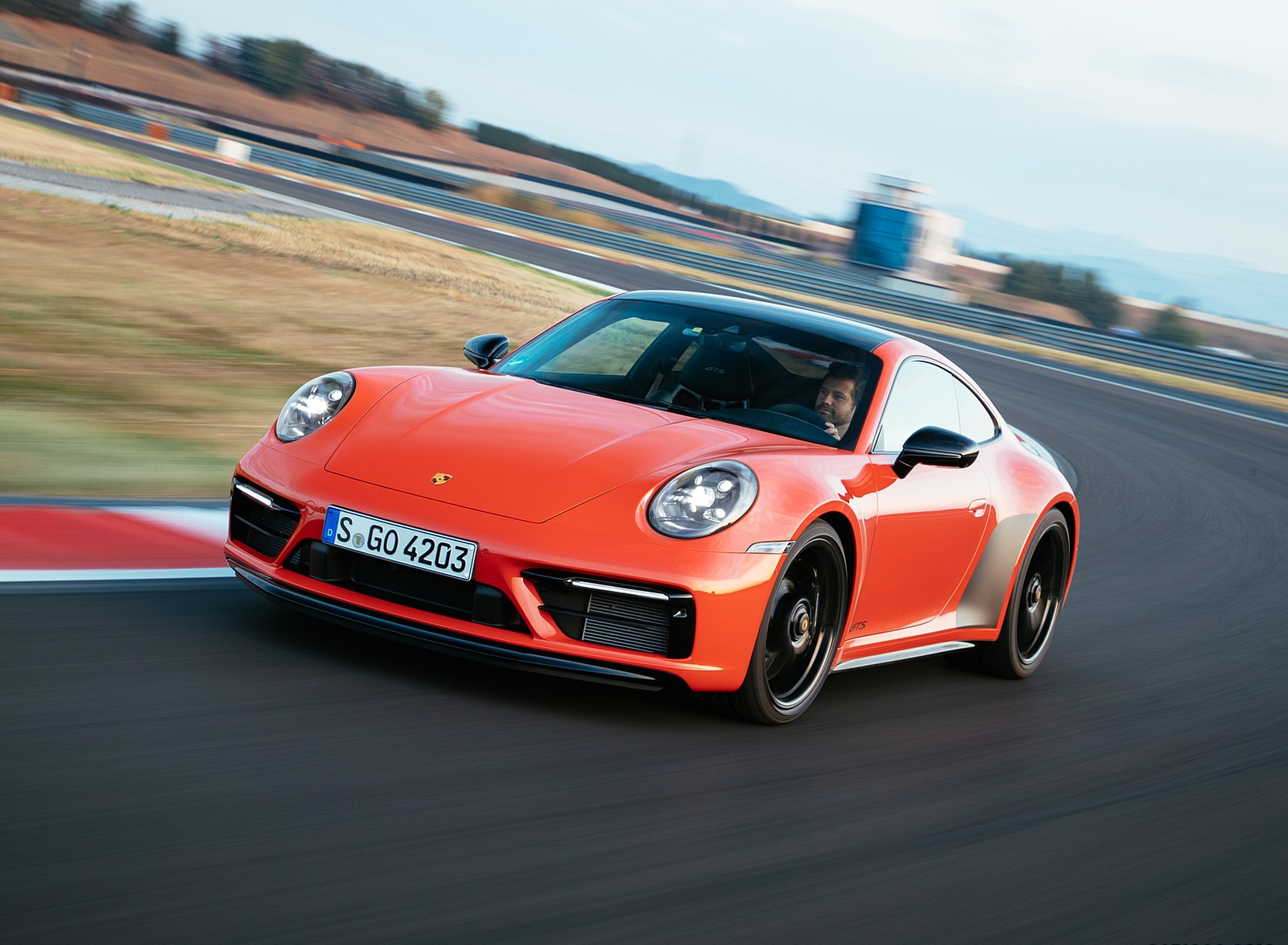 2022 Porsche 911 Carrera 4 GTS (Color: Lava Orange) Front Wallpapers (6)