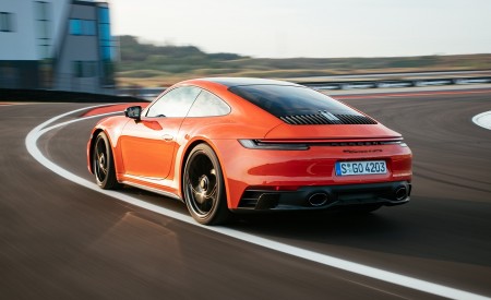 2022 Porsche 911 Carrera 4 GTS (Color: Lava Orange) Rear Three-Quarter Wallpapers 450x275 (19)