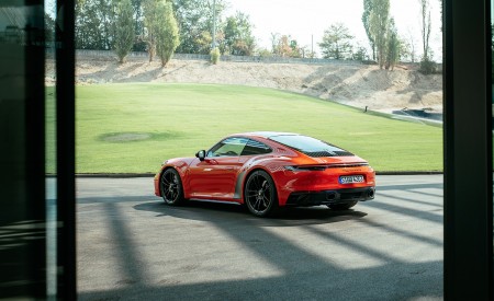 2022 Porsche 911 Carrera 4 GTS (Color: Lava Orange) Rear Three-Quarter Wallpapers 450x275 (42)