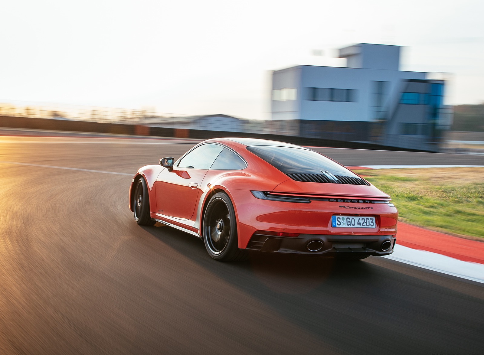 2022 Porsche 911 Carrera 4 GTS (Color: Lava Orange) Rear Three-Quarter Wallpapers #20 of 64