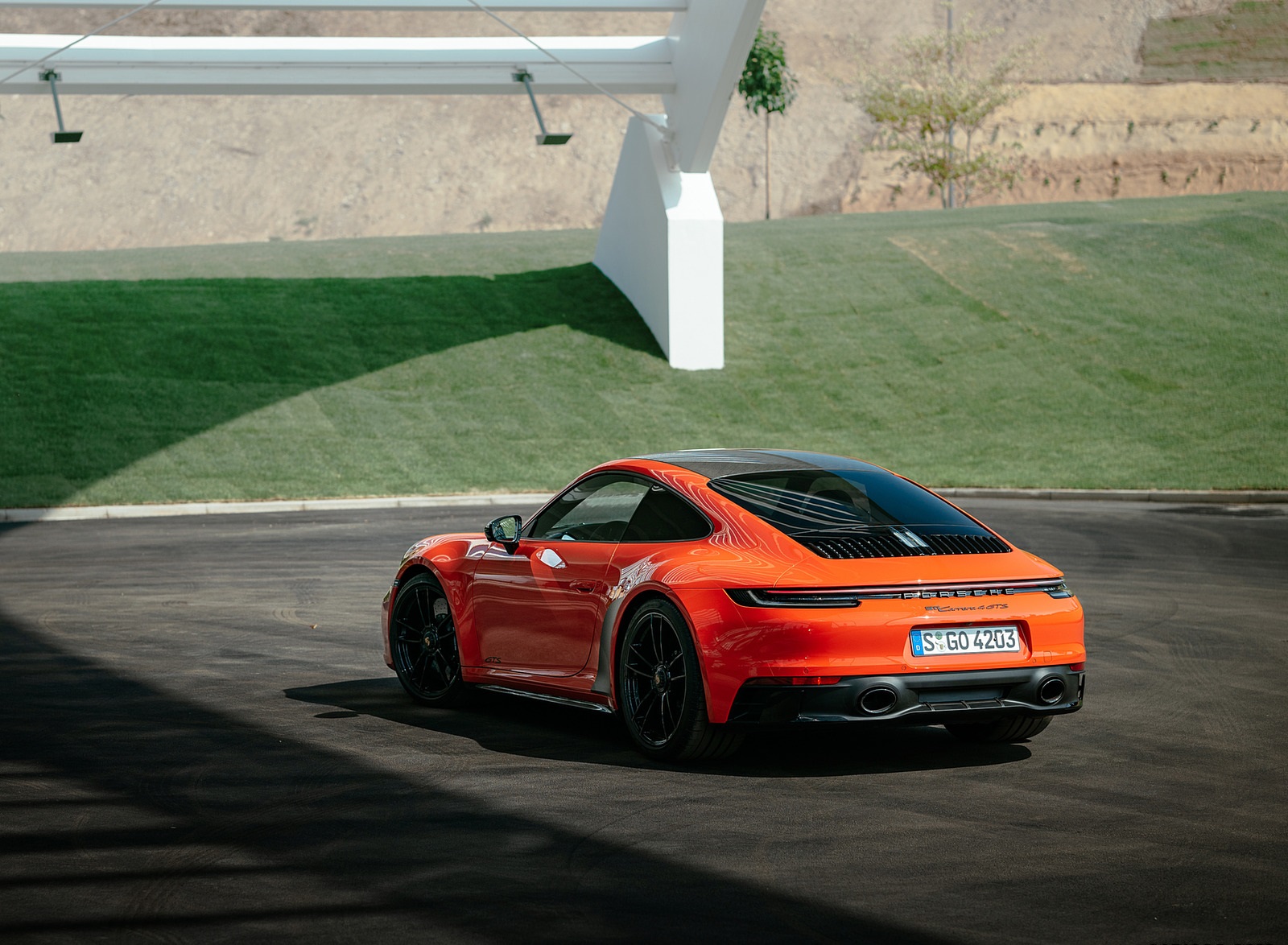 2022 Porsche 911 Carrera 4 GTS (Color: Lava Orange) Rear Three-Quarter Wallpapers #40 of 64