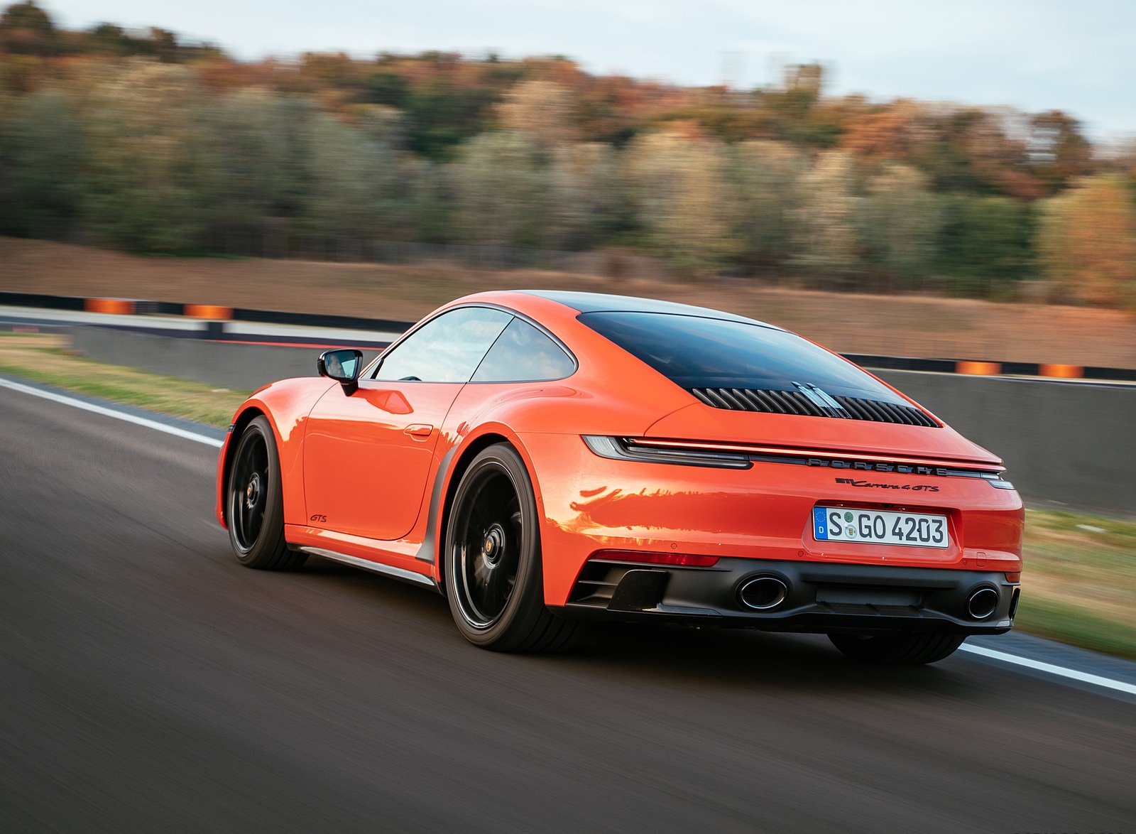 2022 Porsche 911 Carrera 4 GTS (Color: Lava Orange) Rear Three-Quarter Wallpapers #11 of 64