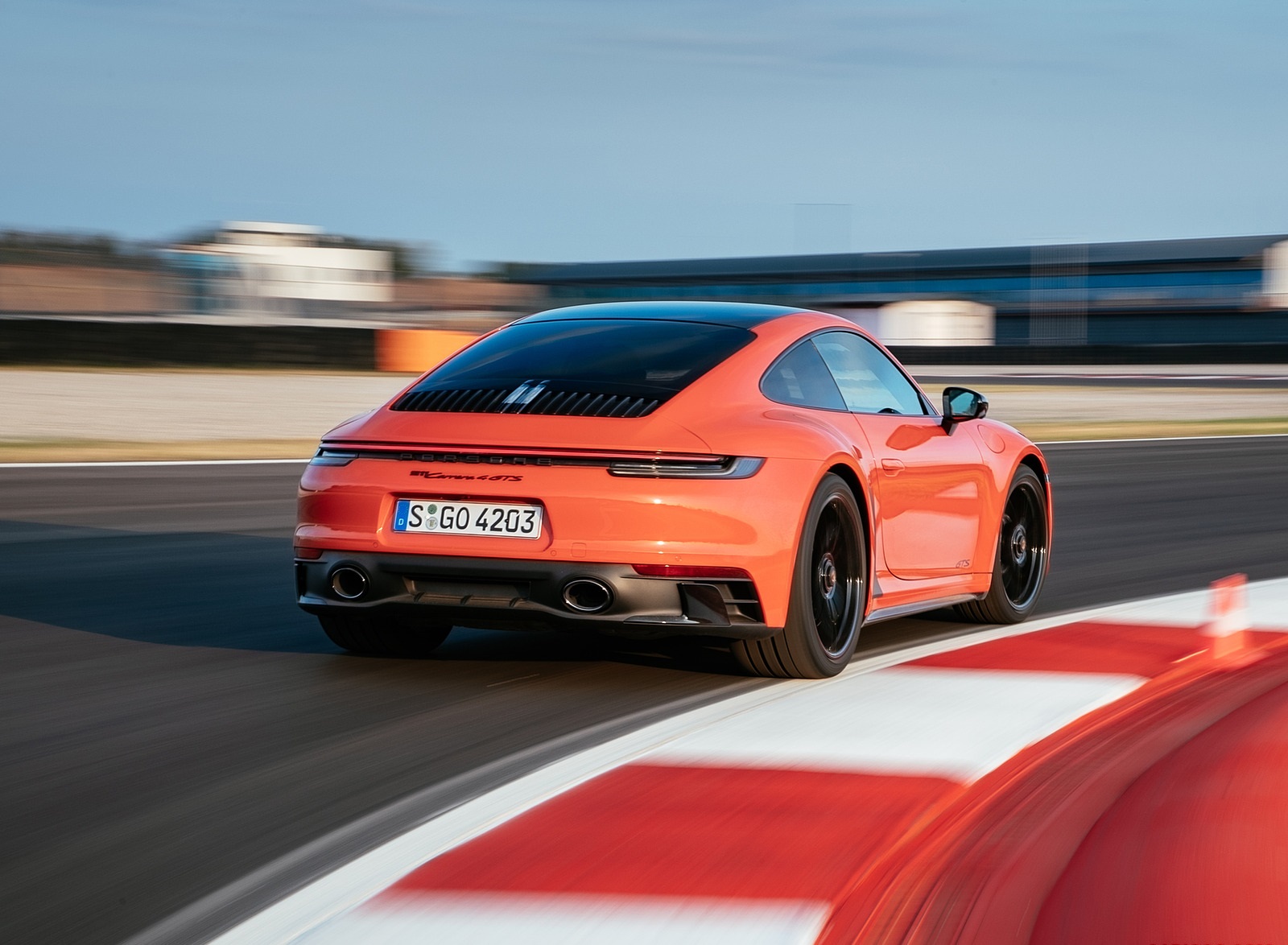 2022 Porsche 911 Carrera 4 GTS (Color: Lava Orange) Rear Three-Quarter Wallpapers #13 of 64