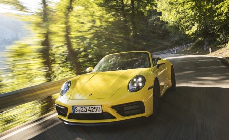 2022 Porsche 911 Carrera GTS Cabriolet (Color: Racing Yellow) Front Wallpapers 450x275 (5)