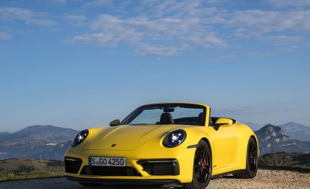 2022 Porsche 911 Carrera GTS Cabriolet (Color: Racing Yellow) Front Wallpapers 450x275 (8)