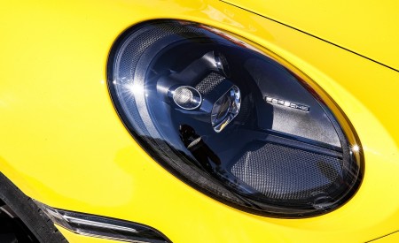 2022 Porsche 911 Carrera GTS Cabriolet (Color: Racing Yellow) Headlight Wallpapers 450x275 (12)