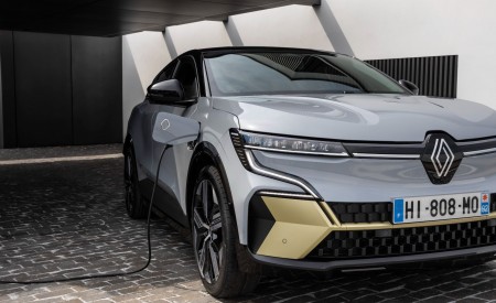 2022 Renault Megane E-Tech Charging Wallpapers 450x275 (27)