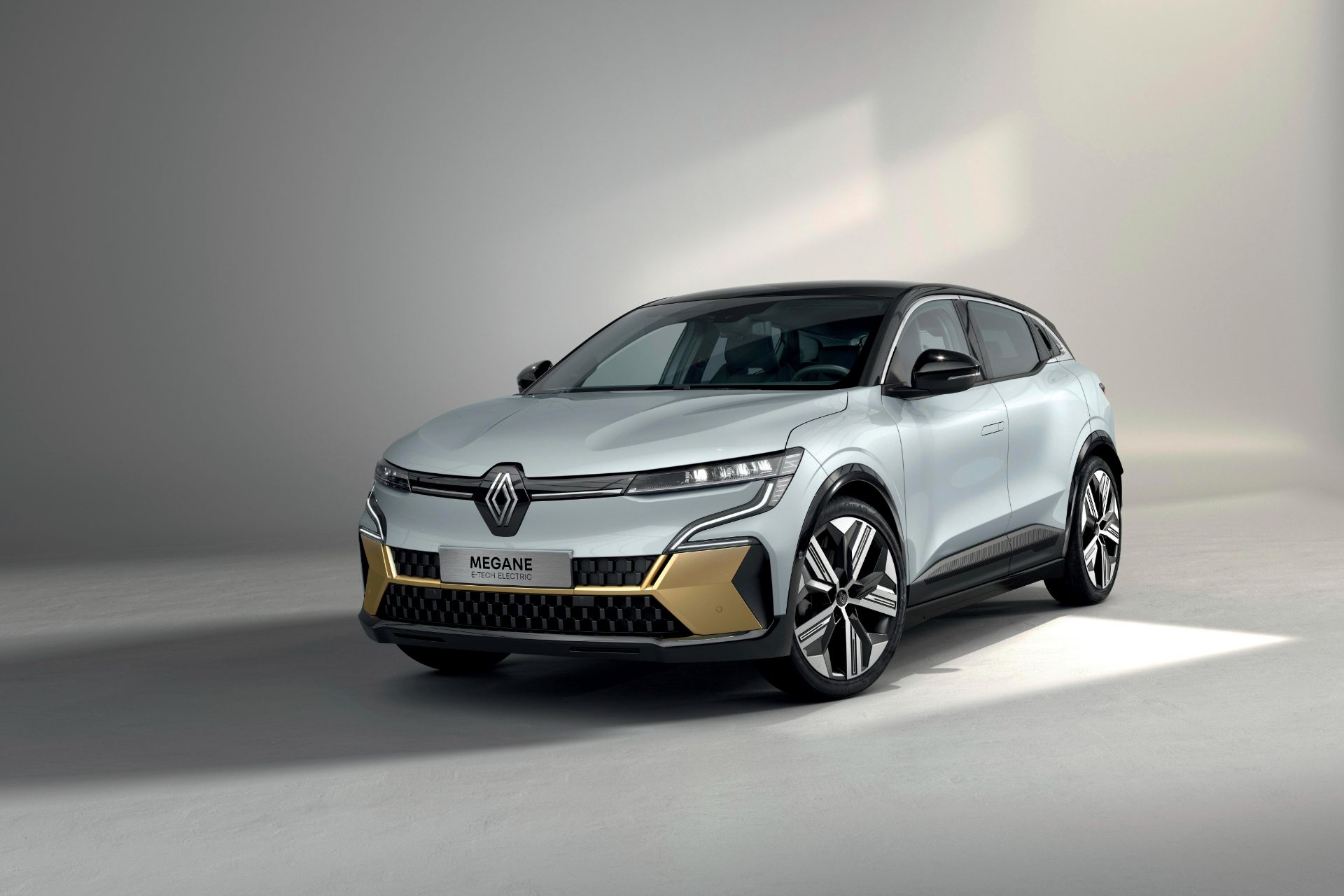 2022 Renault Megane E-Tech Front Three-Quarter Wallpapers #80 of 105