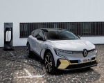 2022 Renault Megane E-Tech Front Three-Quarter Wallpapers 150x120 (75)